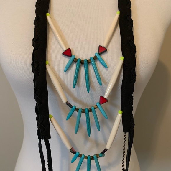 Love + Leather Point It Out Necklace - Picture 4 of 8